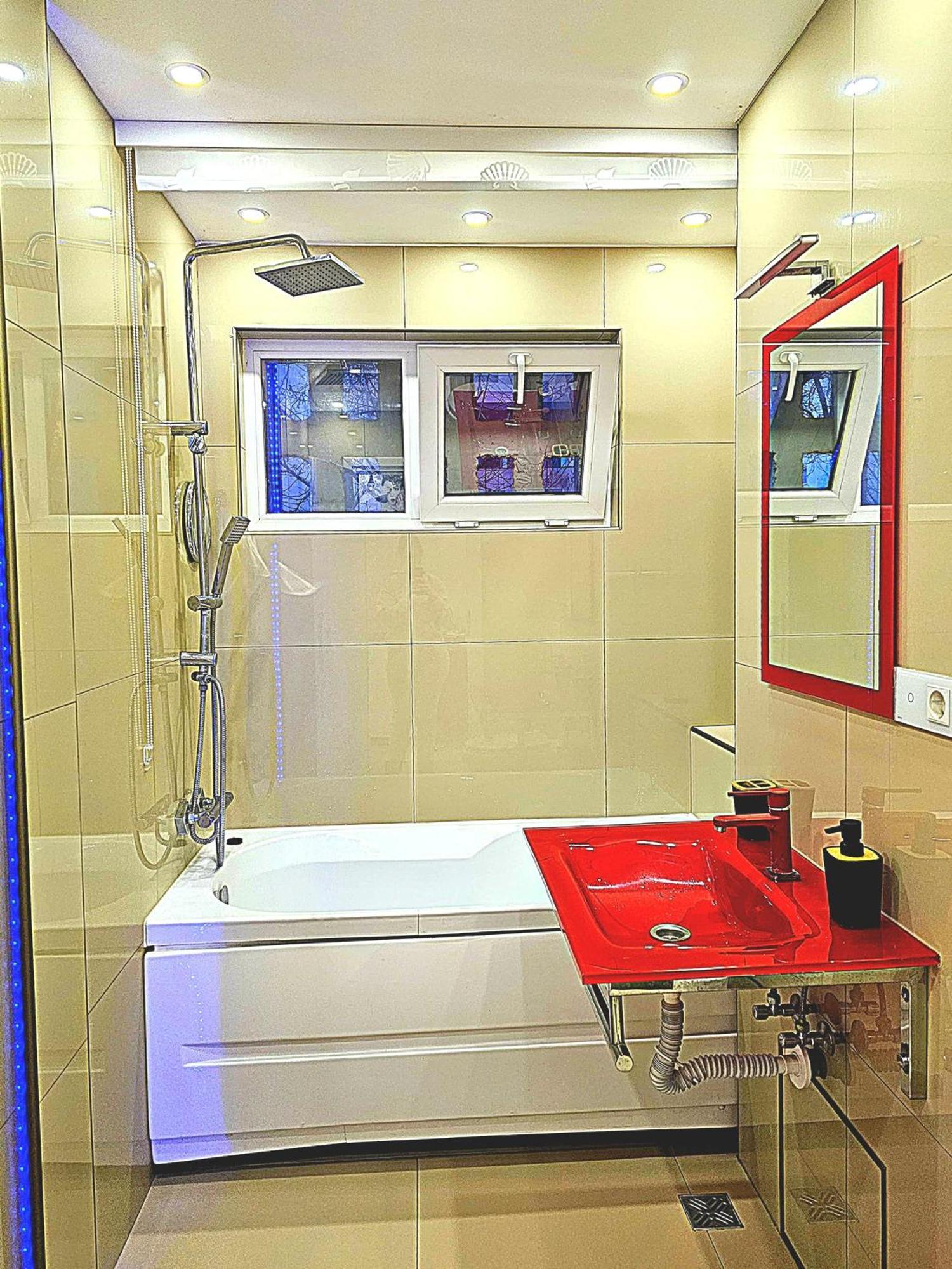 Luxury Paul Apartment Green, Private & Accessible براشوف المظهر الخارجي الصورة